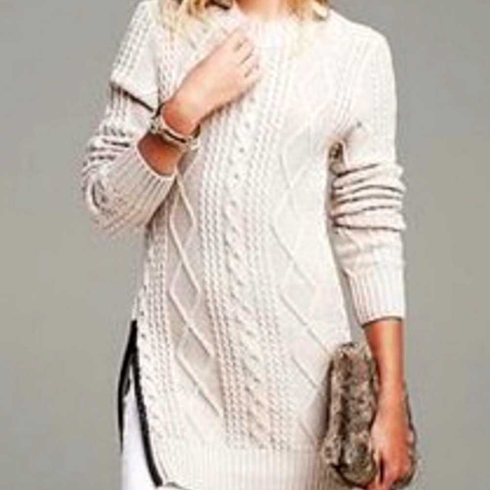 Banana Republic Cable Knit LS Sweater